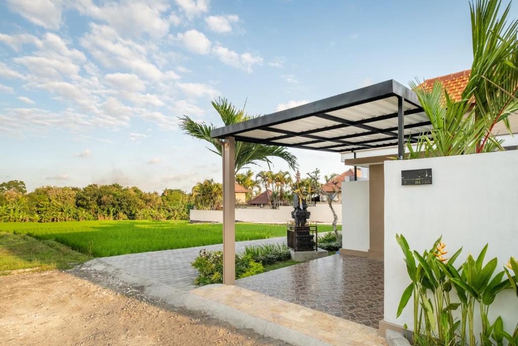 bliss-one-villa-nyanyi-beach-7