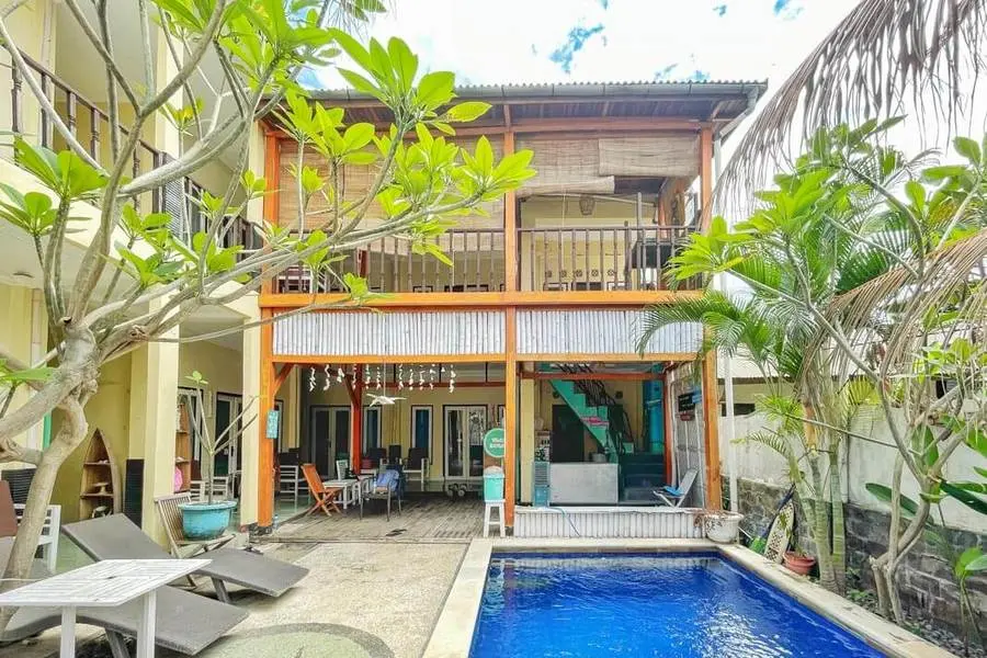 gili-white-bamboo-resort-12