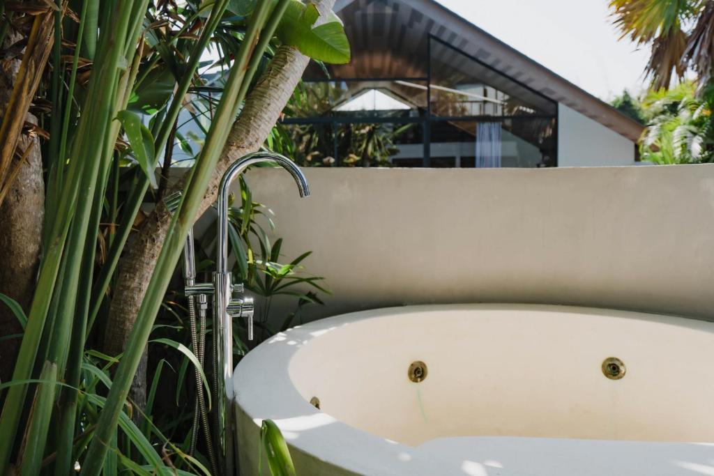 lealands-villa-nusa-dua-21