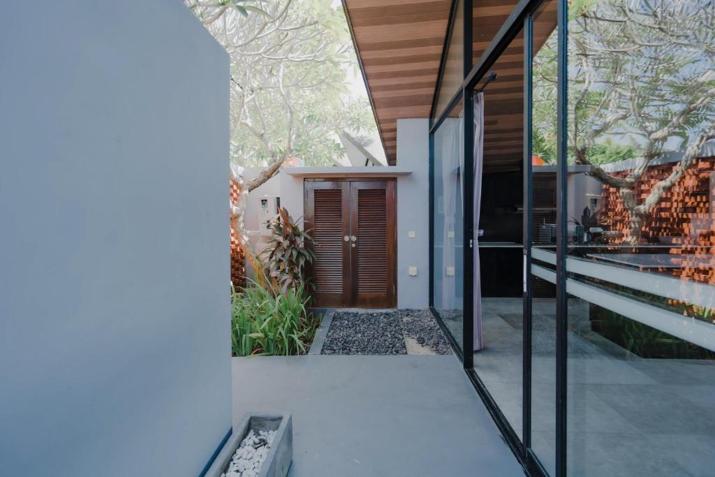 lealands-villa-nusa-dua-24