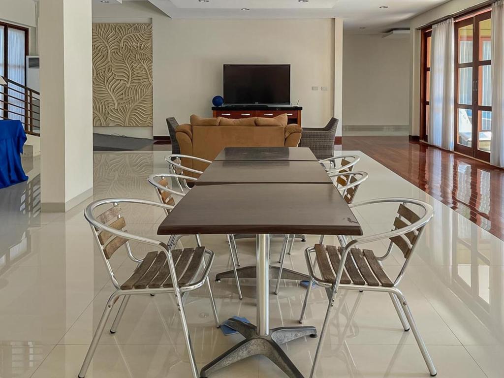 merbau-luxurious-villa-senggigi-12