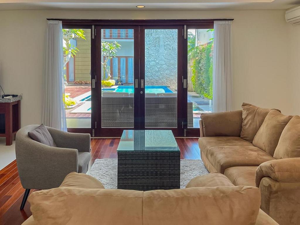 merbau-luxurious-villa-senggigi-14