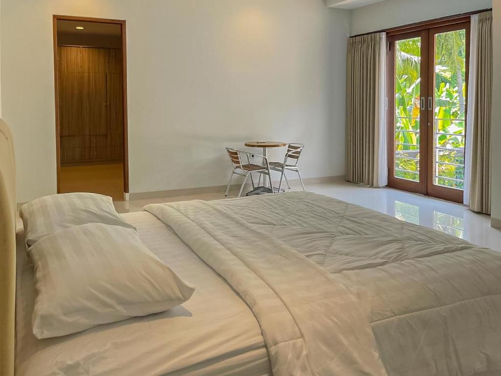 merbau-luxurious-villa-senggigi-18