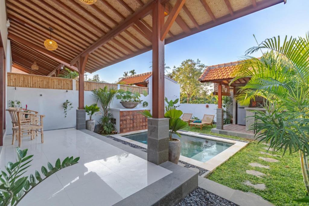 roemah-juwet-nyanyi-beach-16