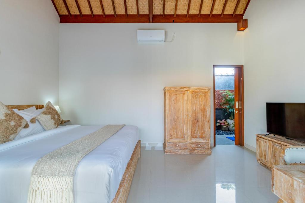 roemah-juwet-nyanyi-beach-8